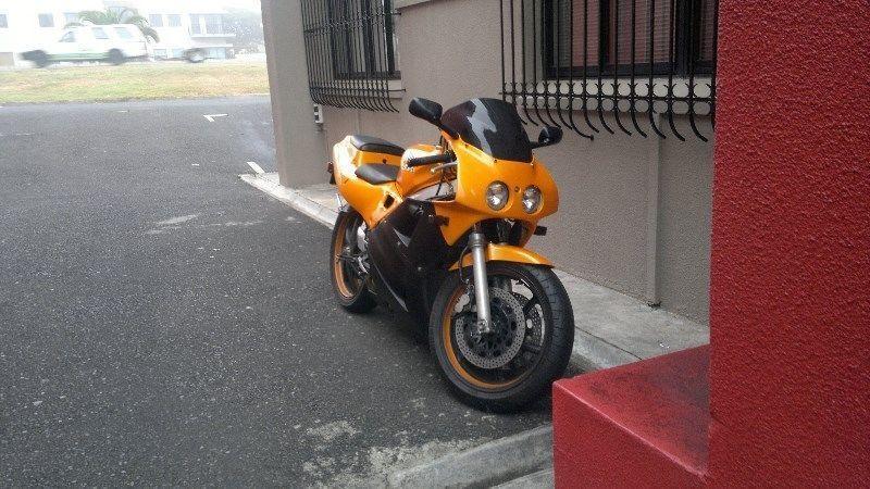 1992 Honda VFR 400 - price Neg