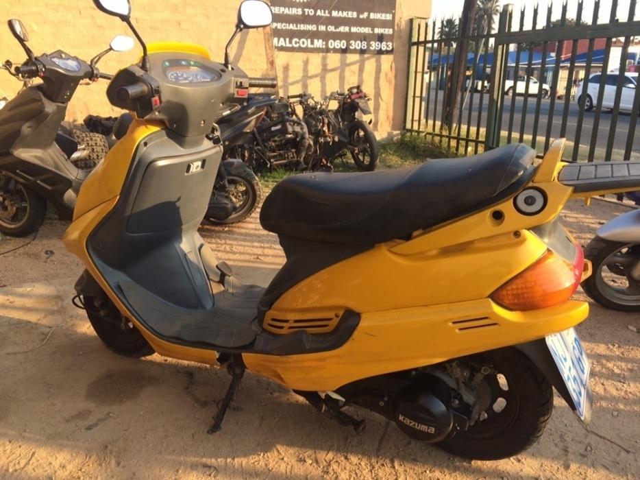 Kazuma 125cc scooter for sale