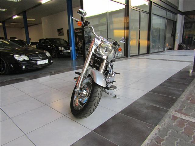 2014 Harley Davidson Softail Fatboy , with 2800km available now!