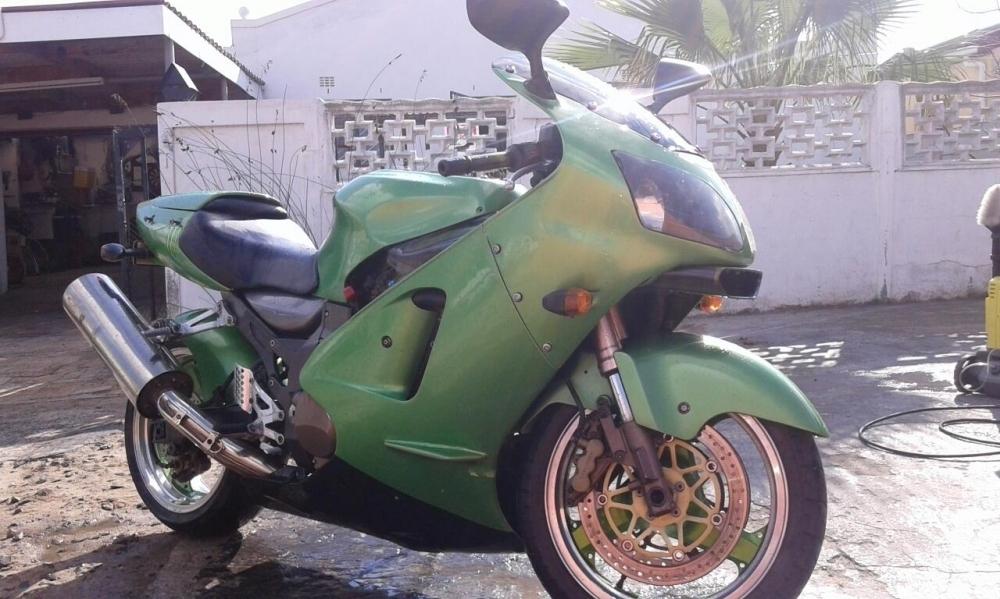 ZX12 Ninja Kawasaki 1200 CC