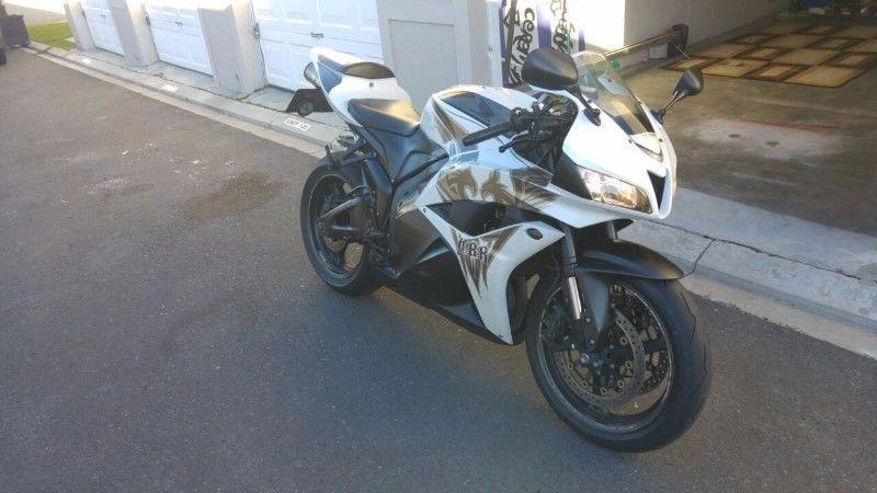 2009 Honda CBR600RR Special Edition - Immaculate with lots of extras