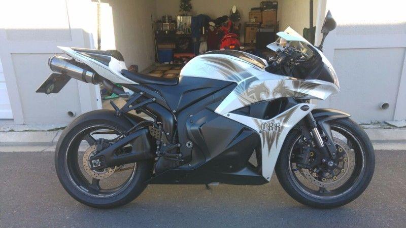 2009 Honda CBR600RR Special Edition - Immaculate with lots of extras