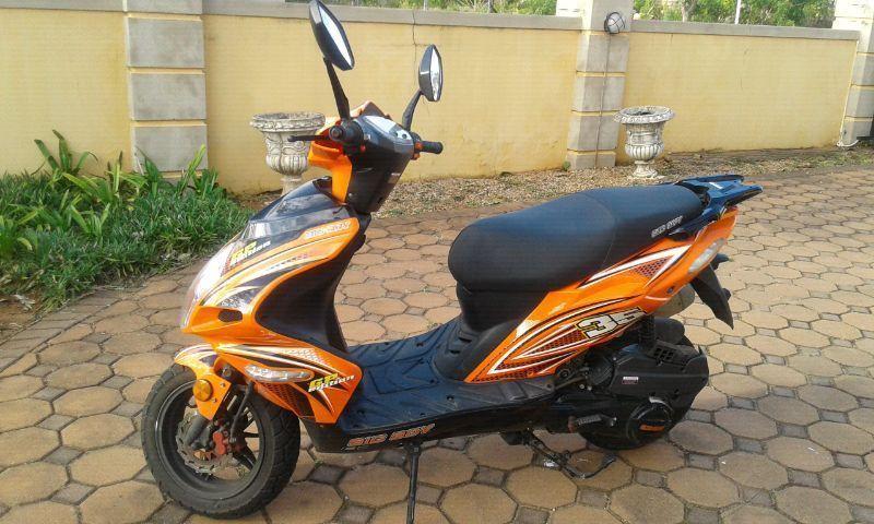2015 big boy scooter 150 sports like new