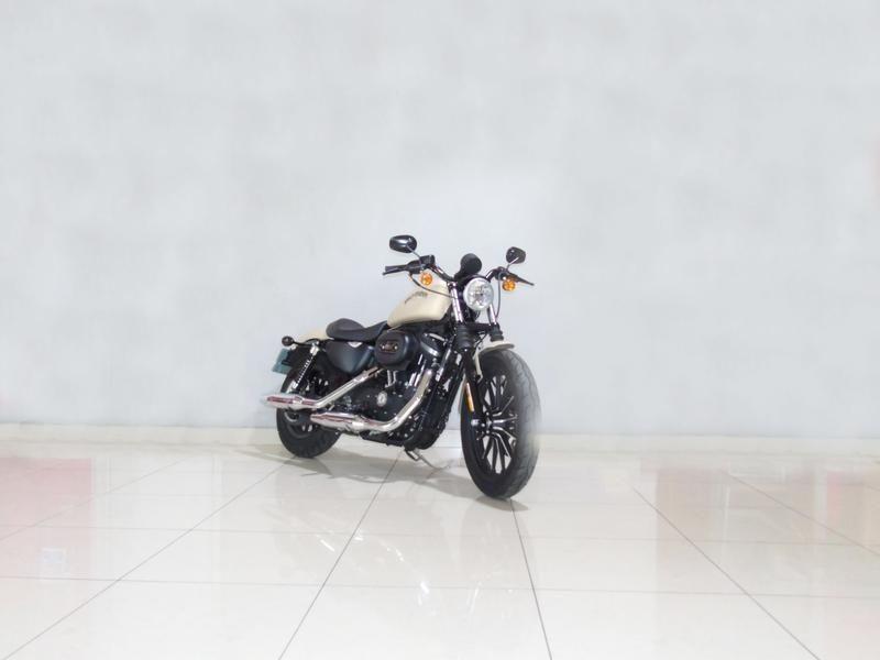 2014 Harley Davidson 883 Sportster Iron