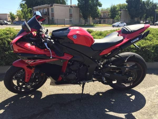 YAMAHA R1 .SUPER EXCELLENT AND TITTLE IN HAND