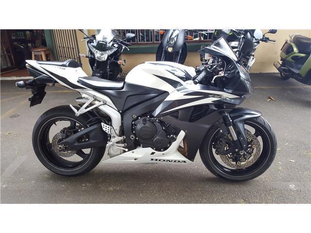 Honda CBR 600 RR @ TAZMAN MOTORCYCLES