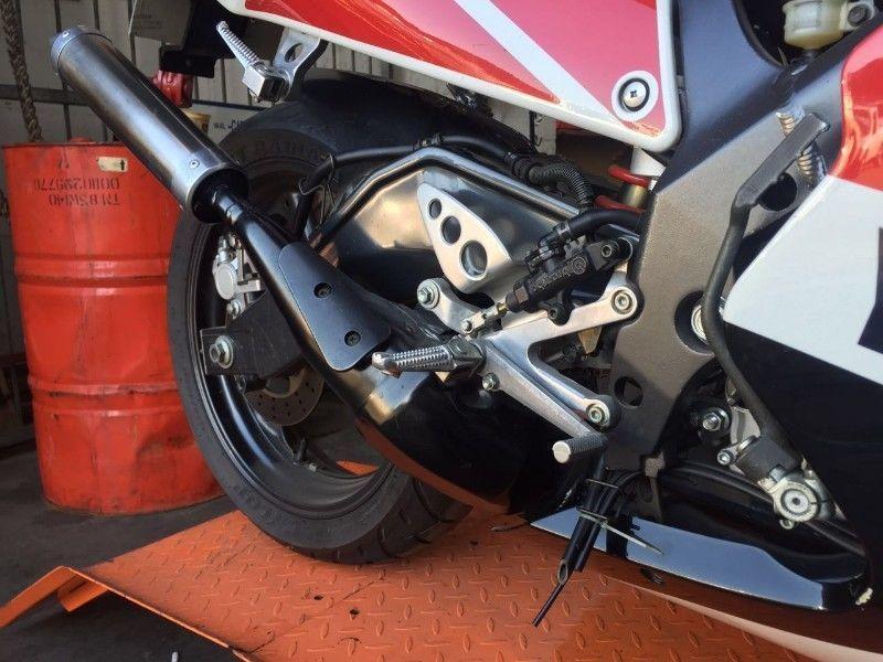 YAMAHA TZR250 RS 3XV8