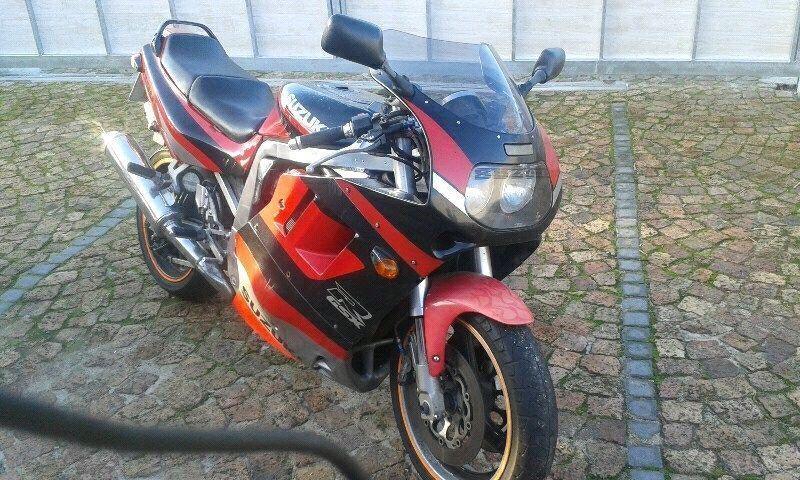 Suzuki gsxr 1100 slingshot