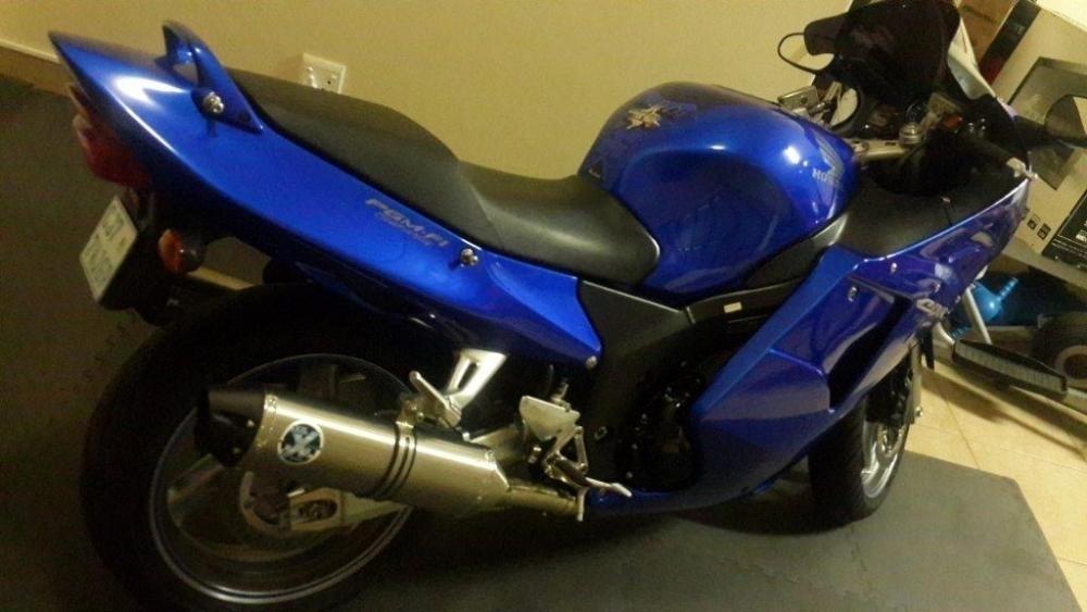 Honda 2006 two tone limited edition CBR 1100 XX Super Blackbird