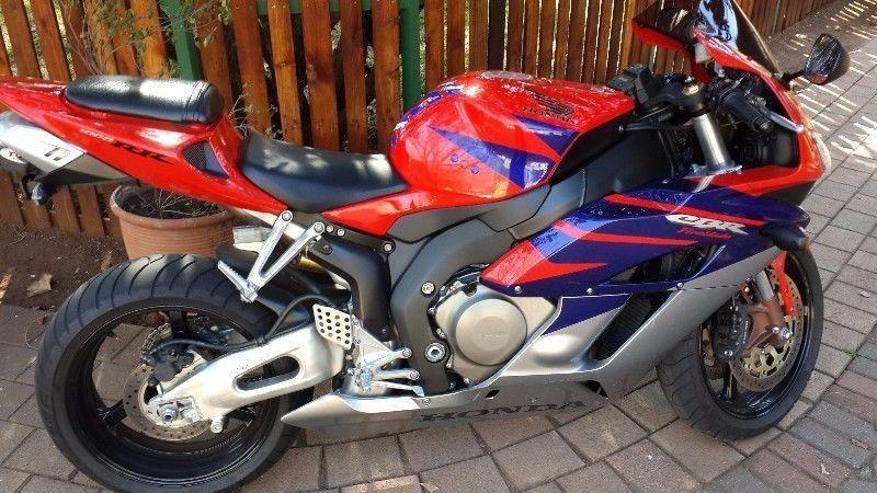 2005 Honda CBR