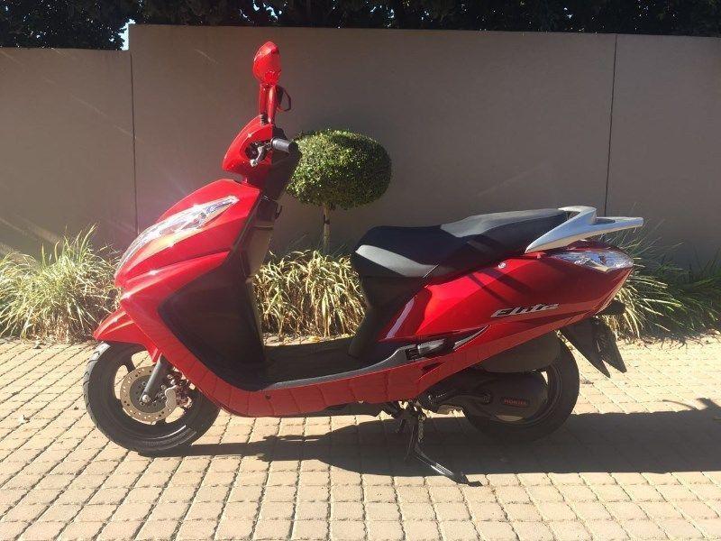 2015 Honda Elite scooter