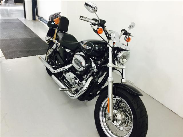 Harley-Davidson Sportster 1200 Custom - METALHEADS MOTORCYCLES