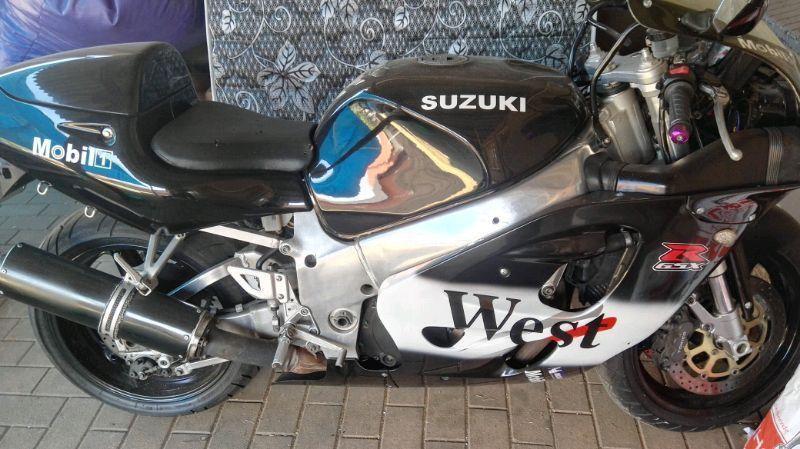 Suzuki gsxr 750