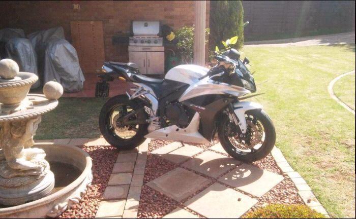 Honda Cbr 600 RR plus lots of extras