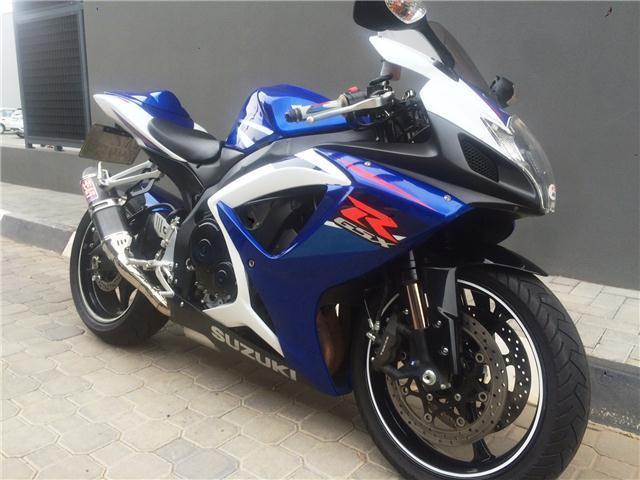 SUZUKI GSXR 750 K7