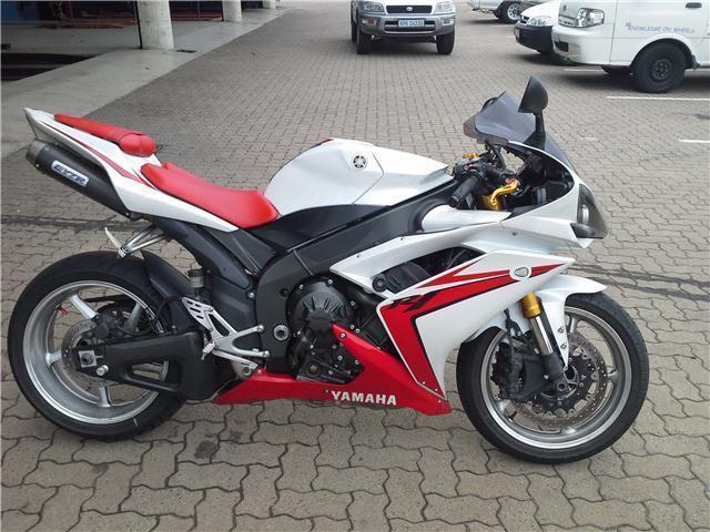 2008 YAMAHA YZF R1 FOR SALE !