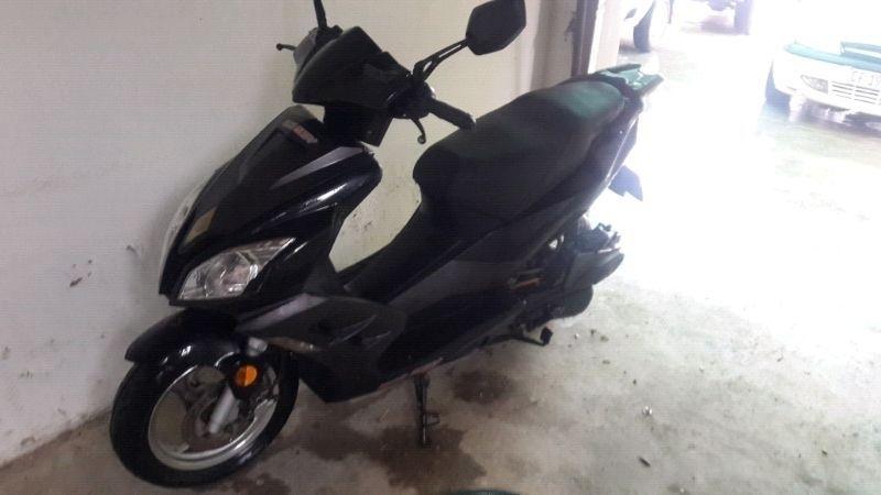 Bigboy scooter. Beautiful. 1 owner, new lic, serviced, very light on f
