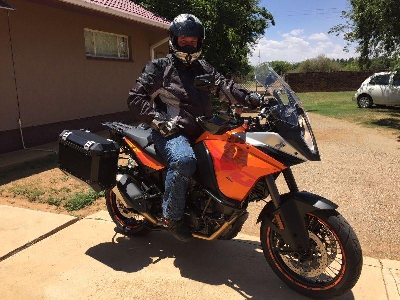 2015 KTM Adventure,done only 2800 kms
