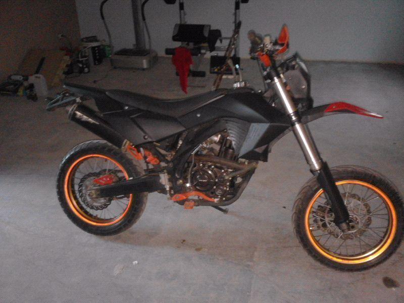 SRM 250 Motard