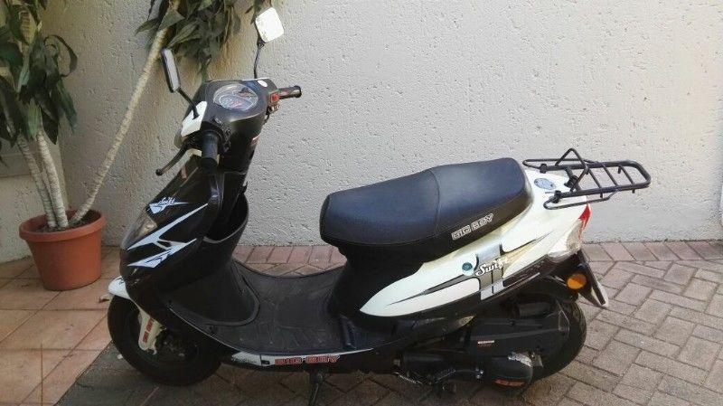 2015 Big Boy Swift 150cc scooter R9999 Urgent