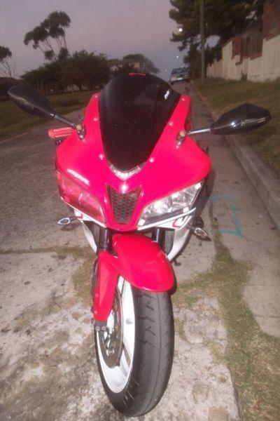 2007 cbr 600rr fsh with a lot of extras