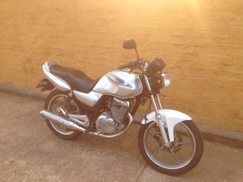 EN 125