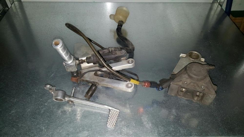 2000 Yamaha R1 Footrest