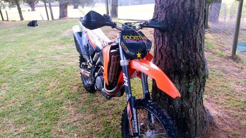 Stripping 2002 ktm 520sx for spares