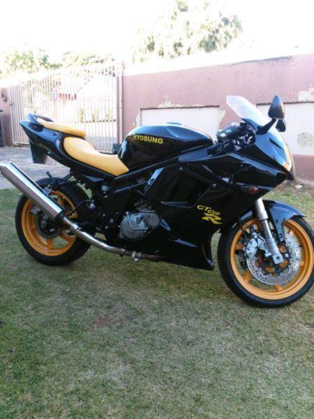 2005 Hyosung GT650R for sale