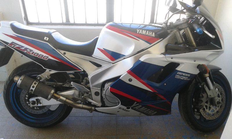 Yamaha FZR1000 Genesis. Imaculate