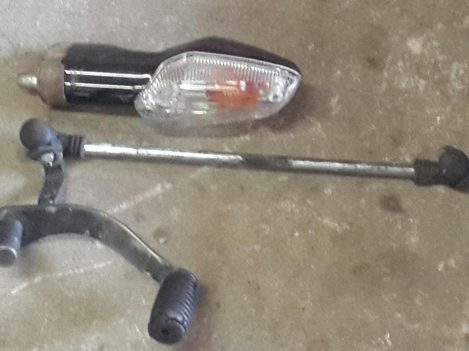 Honda Cbr 125 flicker and gear lever