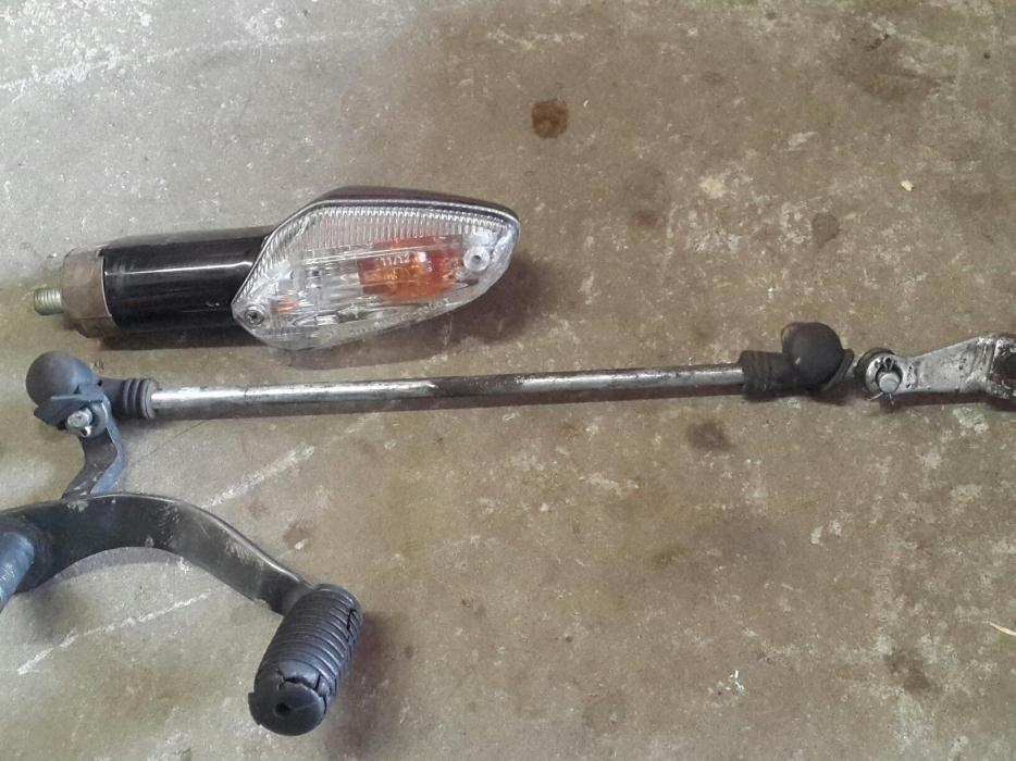 Honda Cbr 125 flicker and gear lever