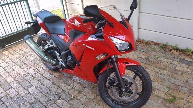 CBR 300R 2015