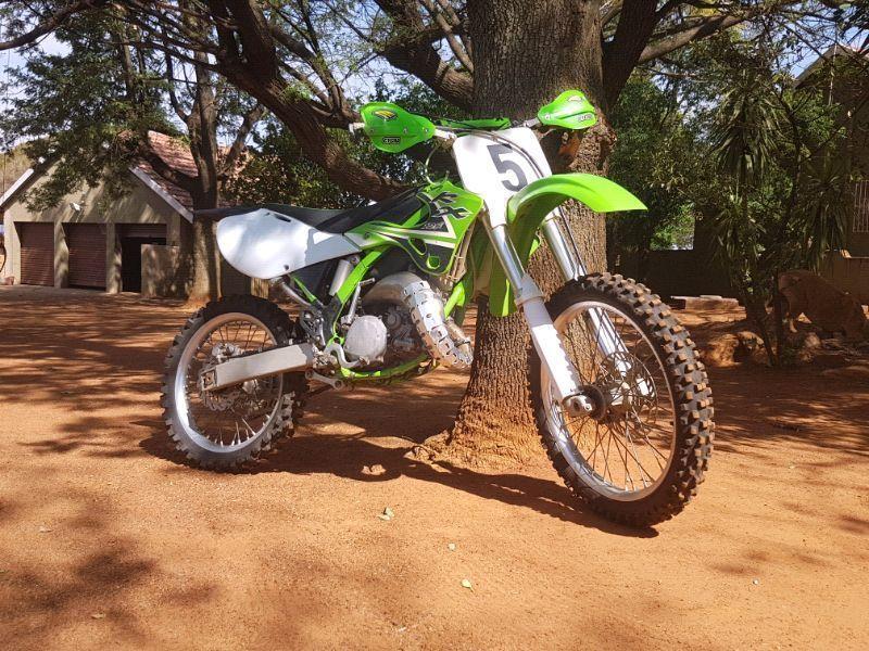 1 Mint Looking kawasaki kx 125 2002