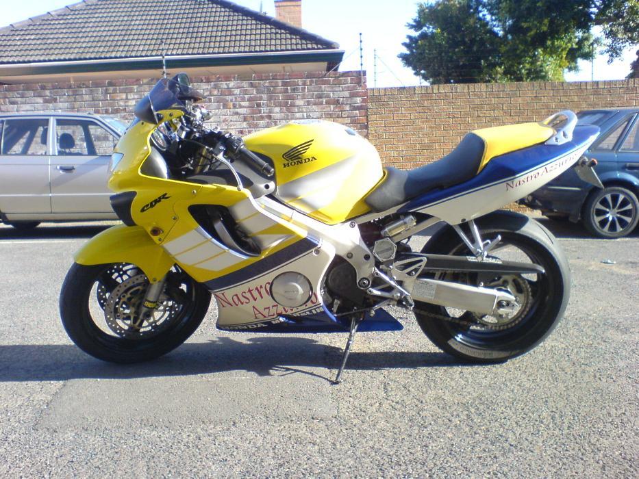 Honda CBR 600 F4