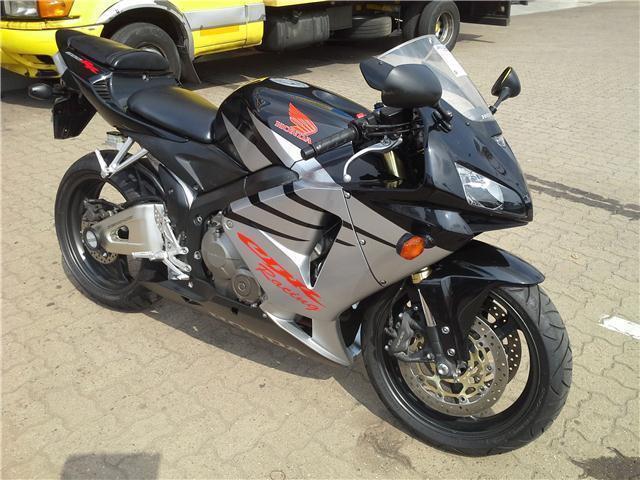 2005 HONDA CBR 600 RR FOR SALE !