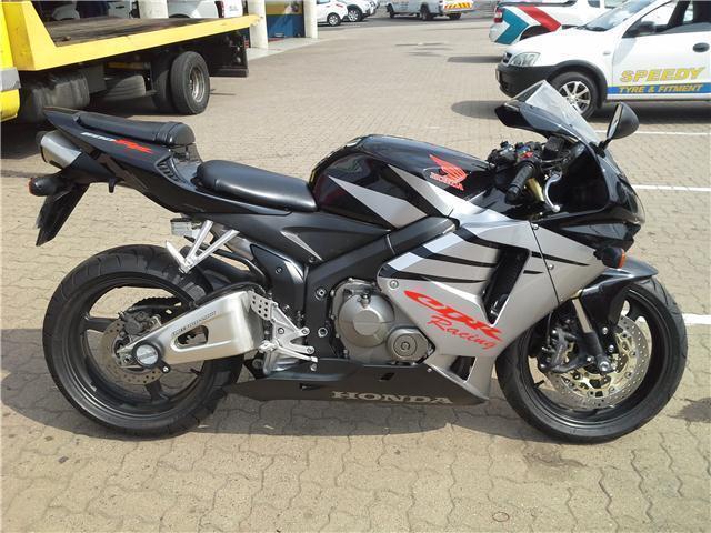 2005 HONDA CBR 600 RR FOR SALE !