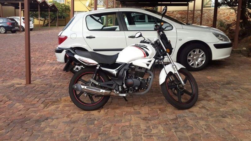 2015 Motomia Coretta motor-bike (250cc) with only 8500k's selling for R10k
