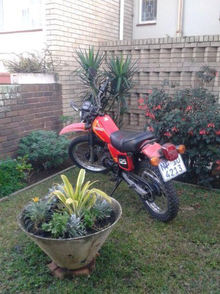 Suzuki 125. R 7000