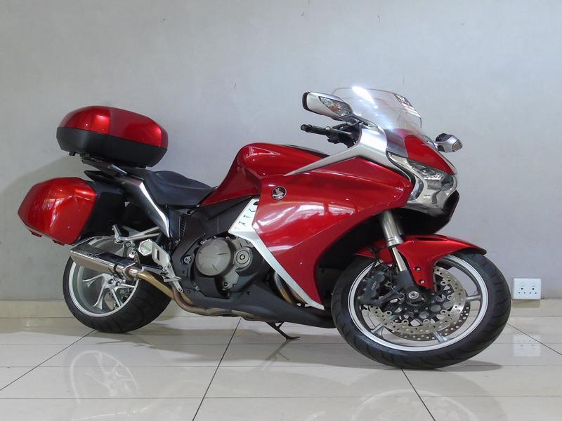 2010 HONDA Vfr 1200F