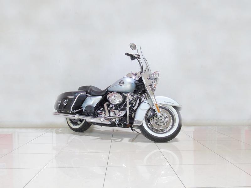 2010 Harley Davidson Touring Road King Classic