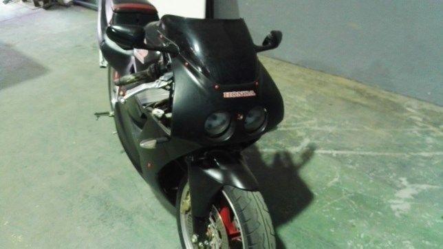Honda VRF 400 NC30