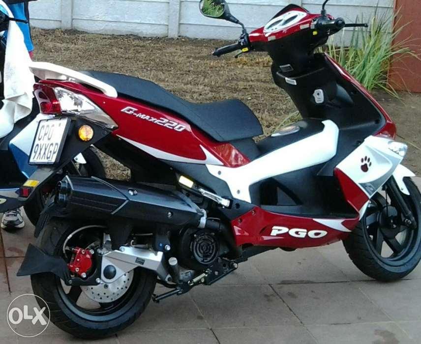Scooter PGO 220