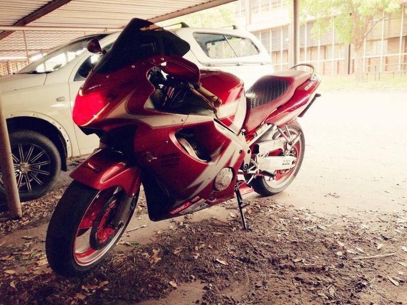 Honda cbr 600