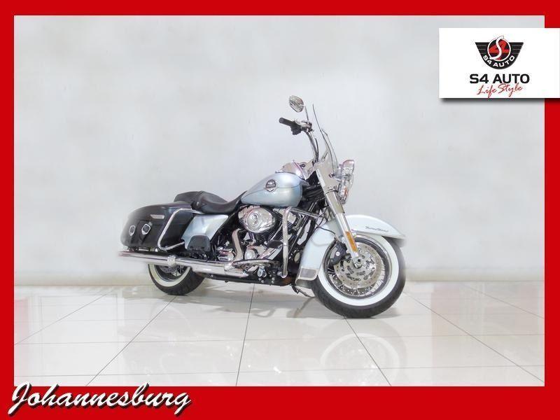 2010 Harley Davidson Touring Road King Classic