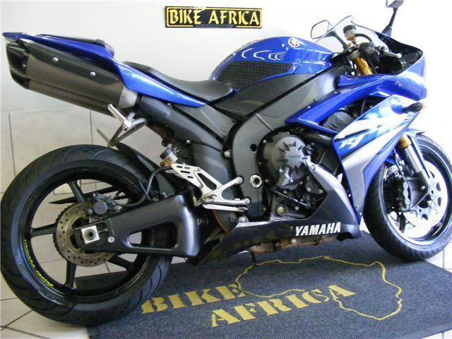 Yamaha YZF R1