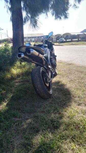 Yamaha R1 2006model for sale