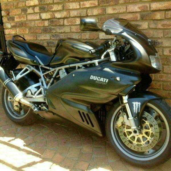 Ducati 900 Sport in excellent condition