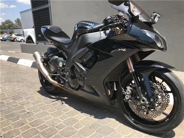 KAWASAKI ZX 10 NINJA