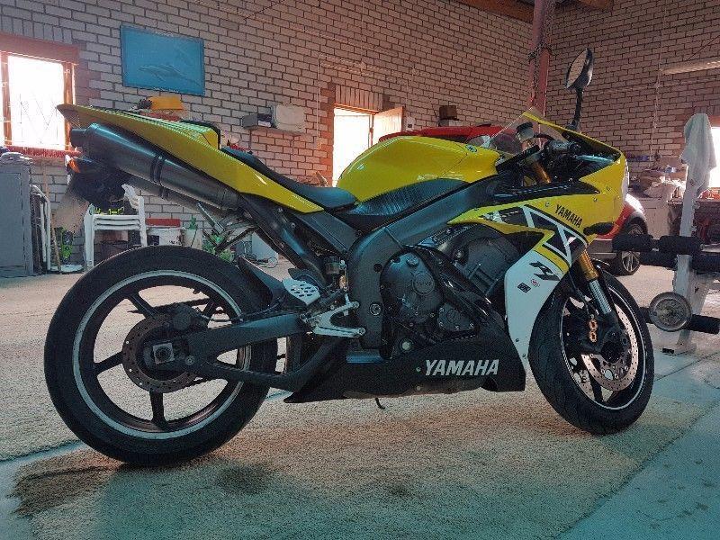 2006 Yamaha YZF R1 for sale